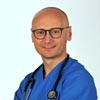 Adam Gasch – Chefarzt und Gründer Docinterim.de. Hat sich seine Website erstellen lassen.